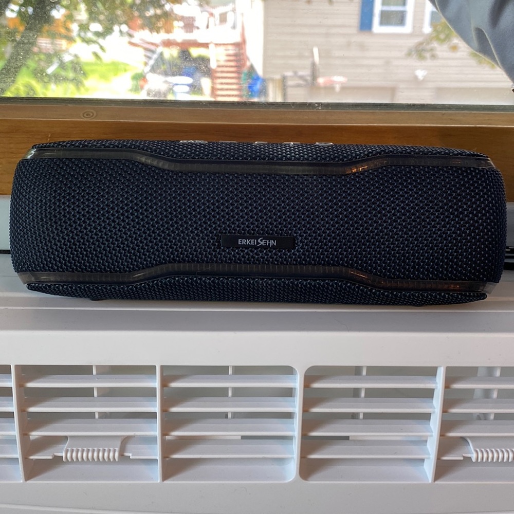 Wireless speaker